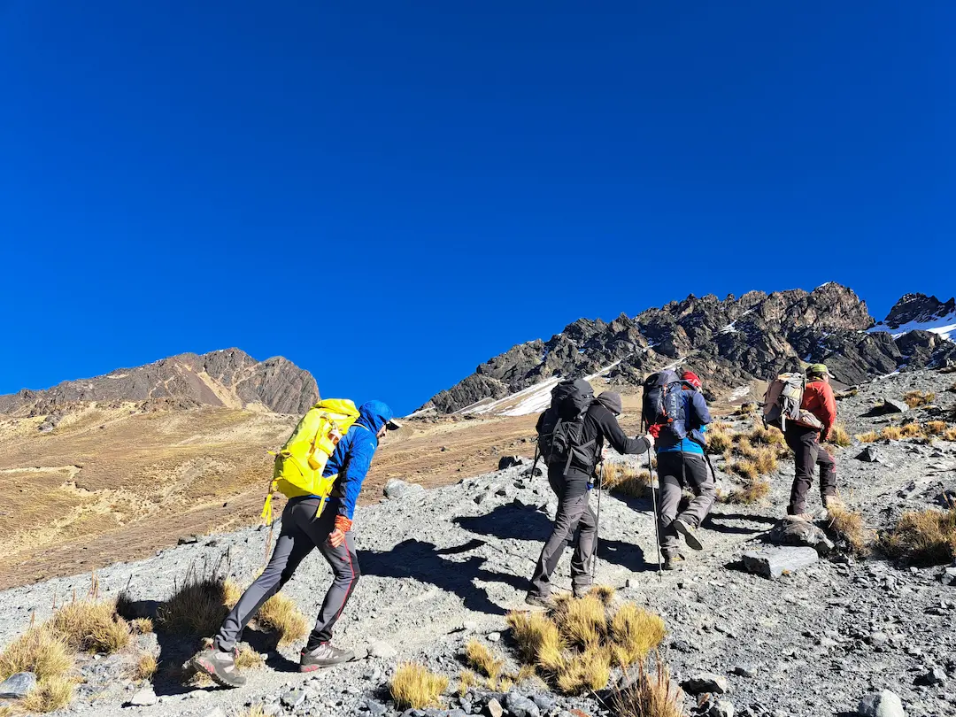 Trekking y Ascensión en Cordillera Real - 3