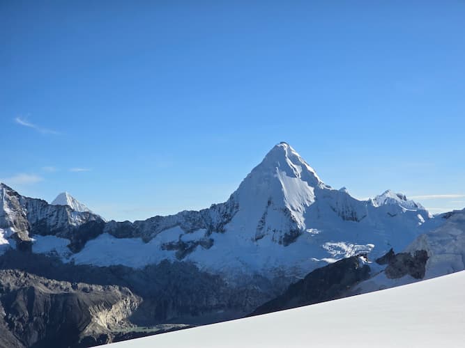 Montaña Artezonraju